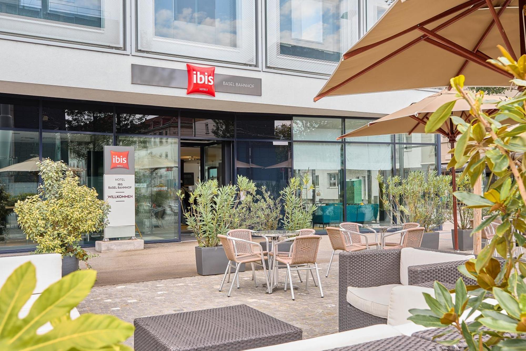 Hotel Ibis Bahnhof 2*