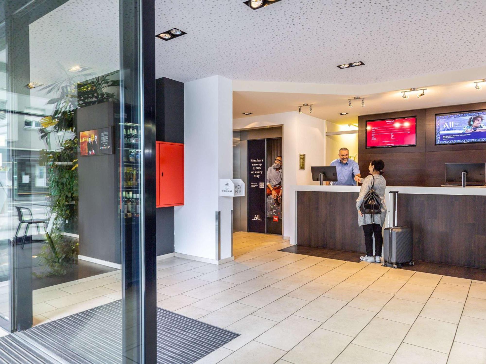 Ibis Bahnhof Basilea